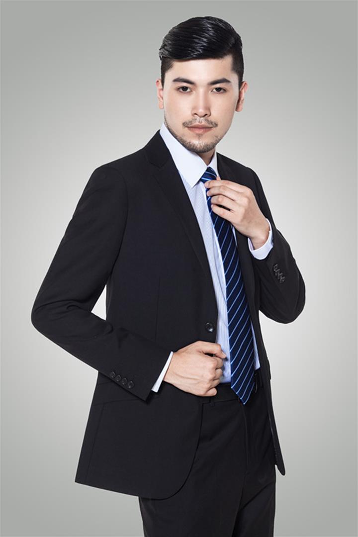 沈书言 艺术总监 & 首席设计师